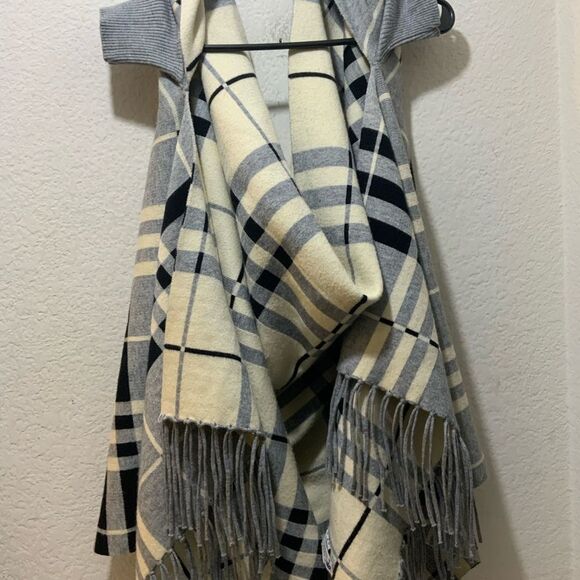 Carolina clothing company one size plaid soft cape fringe poncho - Picture 3 of 8